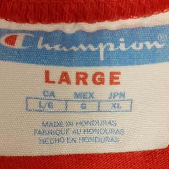 Champion T-shirt red graphic font logo. - Picture 2 of 2